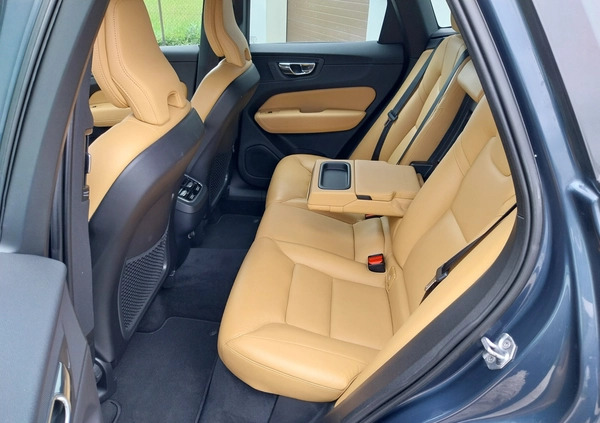 Volvo XC 60 cena 135900 przebieg: 89000, rok produkcji 2018 z Siedlce małe 781